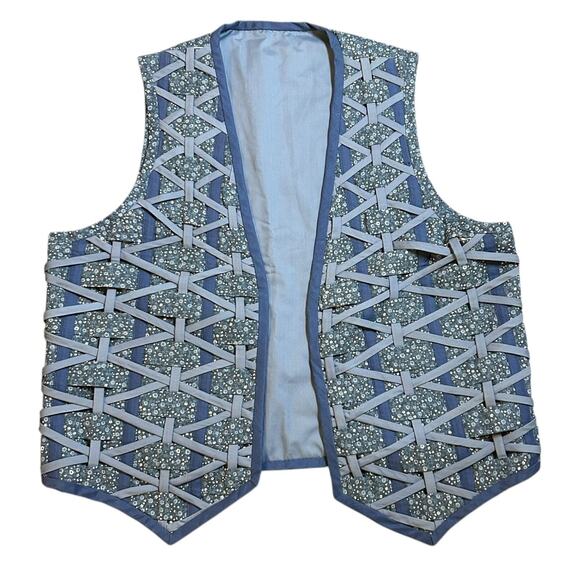 Vintage Lattice Weave Open Front Vest Size Large Cottage Floral Halloween Granny - Picture 1 of 3